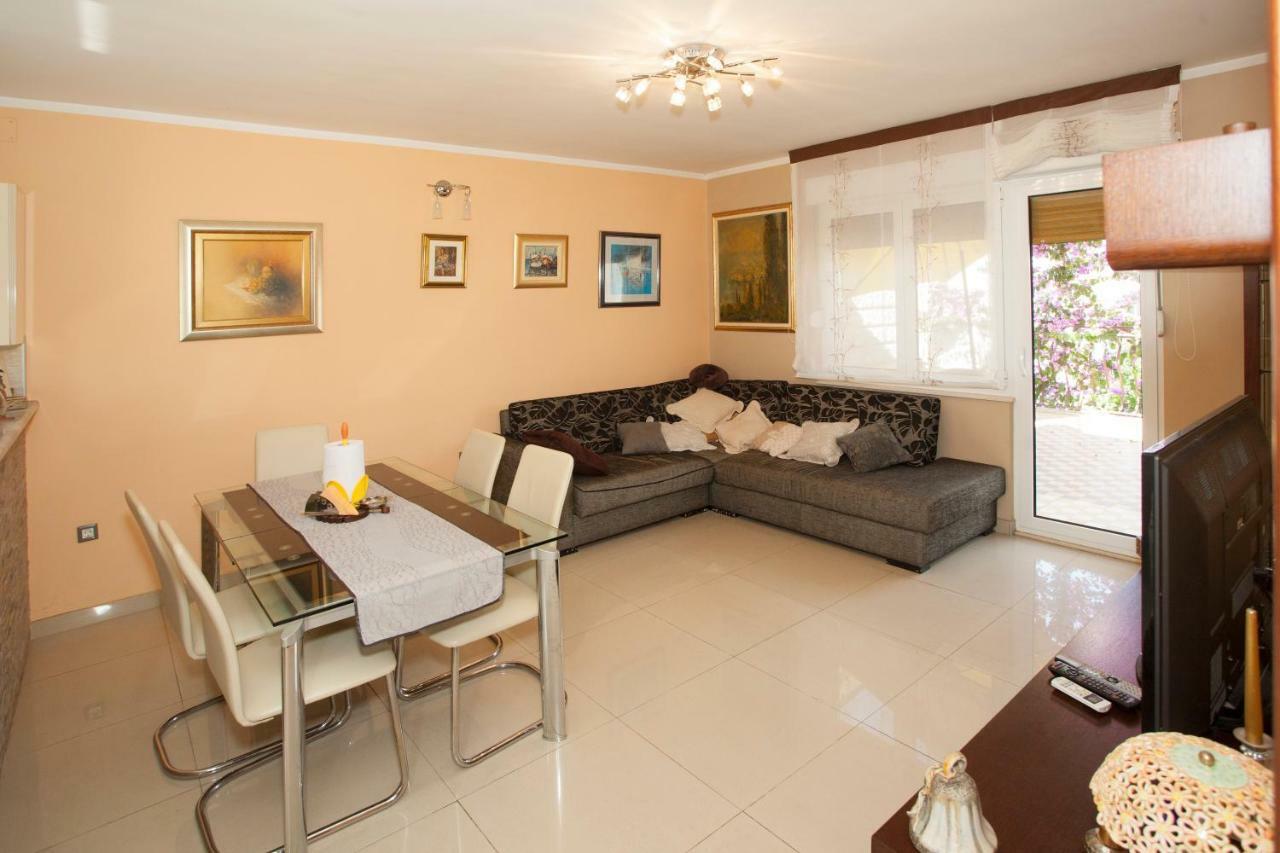 Apartment Dolores Split Buitenkant foto